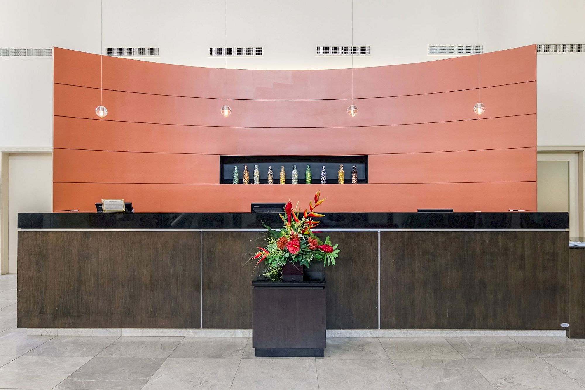 Embassy Suites Ontario   Front Desk 1.2000x0 